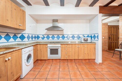 Country House 'Cueva Del Gollisno' with Mountain View and Wi-Fi