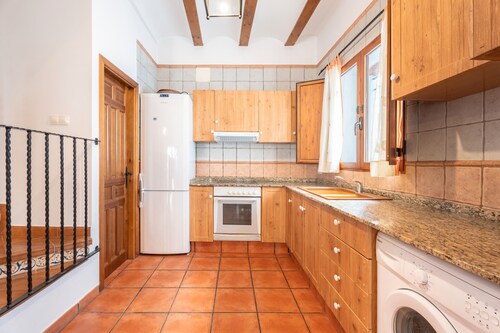 Country House 'Cueva De La Portería' with Mountain View and Wi-Fi