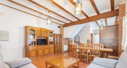 Maison de campagne "Cueva De La PorterĂa" avec vue sur les montagnes et Wi-Fi