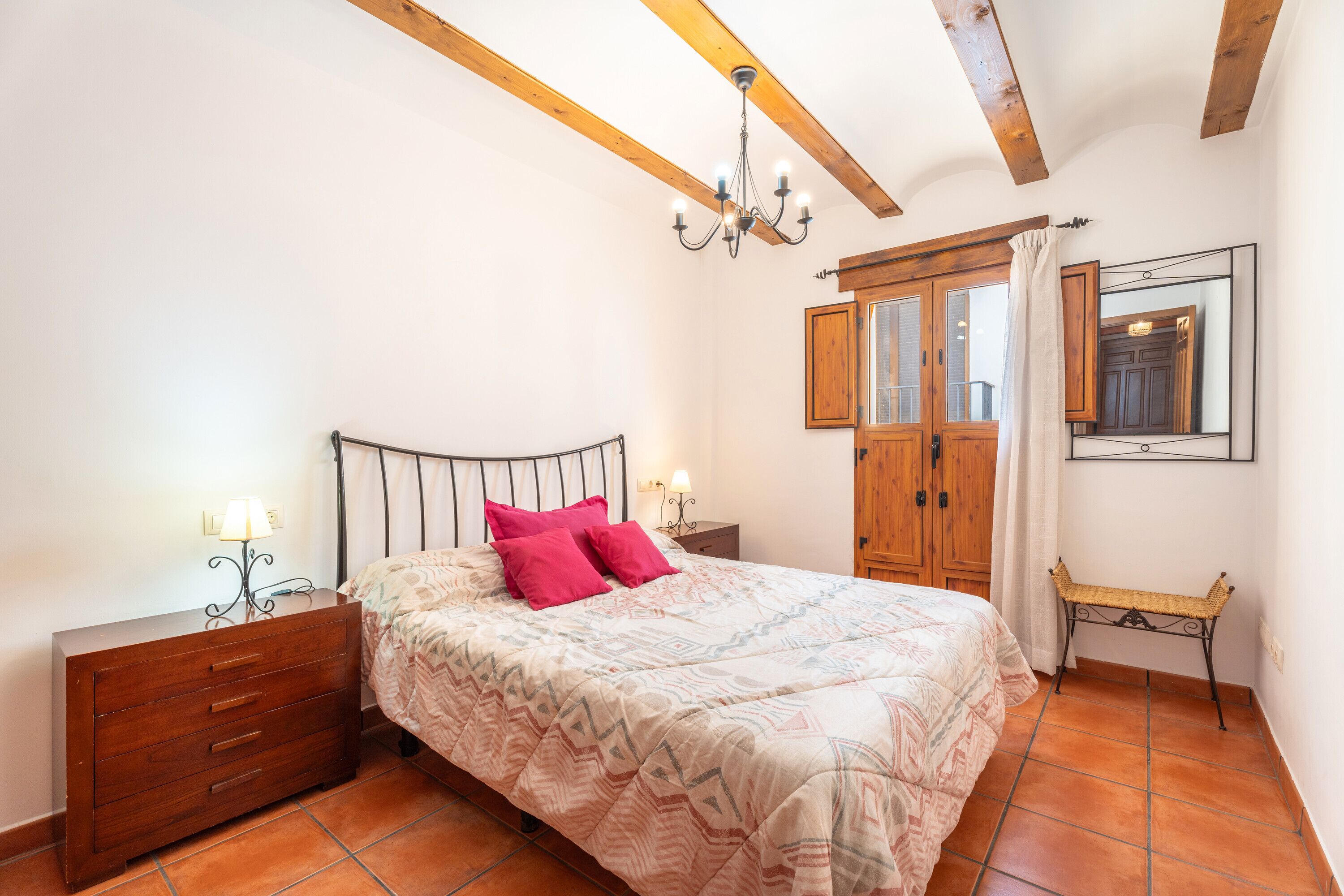 3 bedrooms, free WiFi, bed sheets