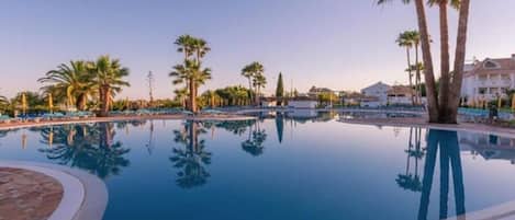 Piscine intérieure, piscine chauffée