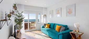 Apartment 'Varanda Do Sol' with Sea View, Wi-Fi and Air Conditioning