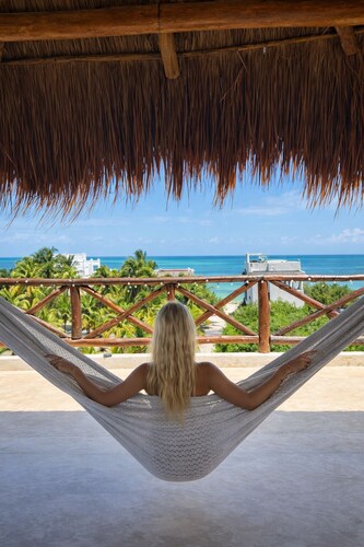 Charming Island Escape • Steps from the Beach • Tranquil Stay in Holbox • Mexico