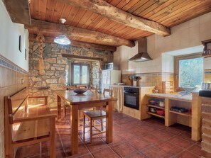 Microondas, horno, parrilla de estufa y lavavajillas