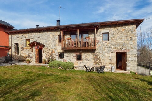 Country House 'Mirador De Babia II' with Wi-Fi