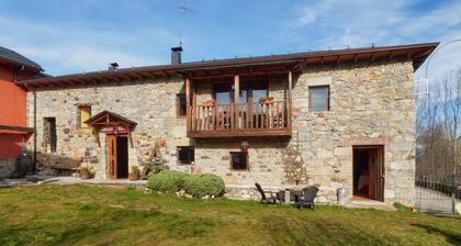 Country House 'Mirador De Babia II' with Wi-Fi