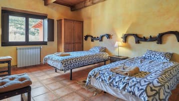 3 bedrooms, free WiFi, bed sheets