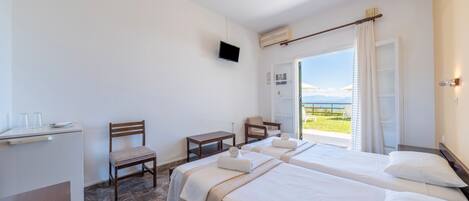 1 chambre, fer et planche à repasser, Wi-Fi gratuit, draps fournis