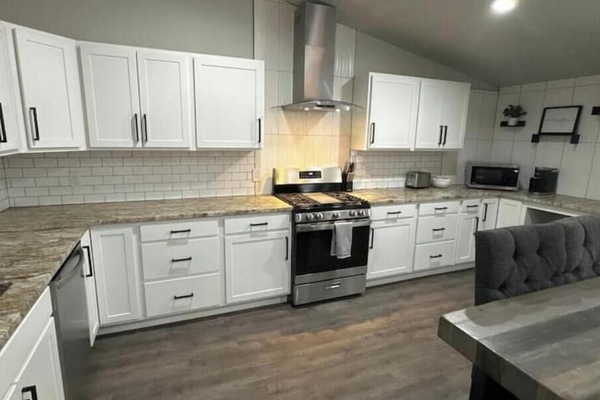 Frigorífic, microones, forn i placa de cuina