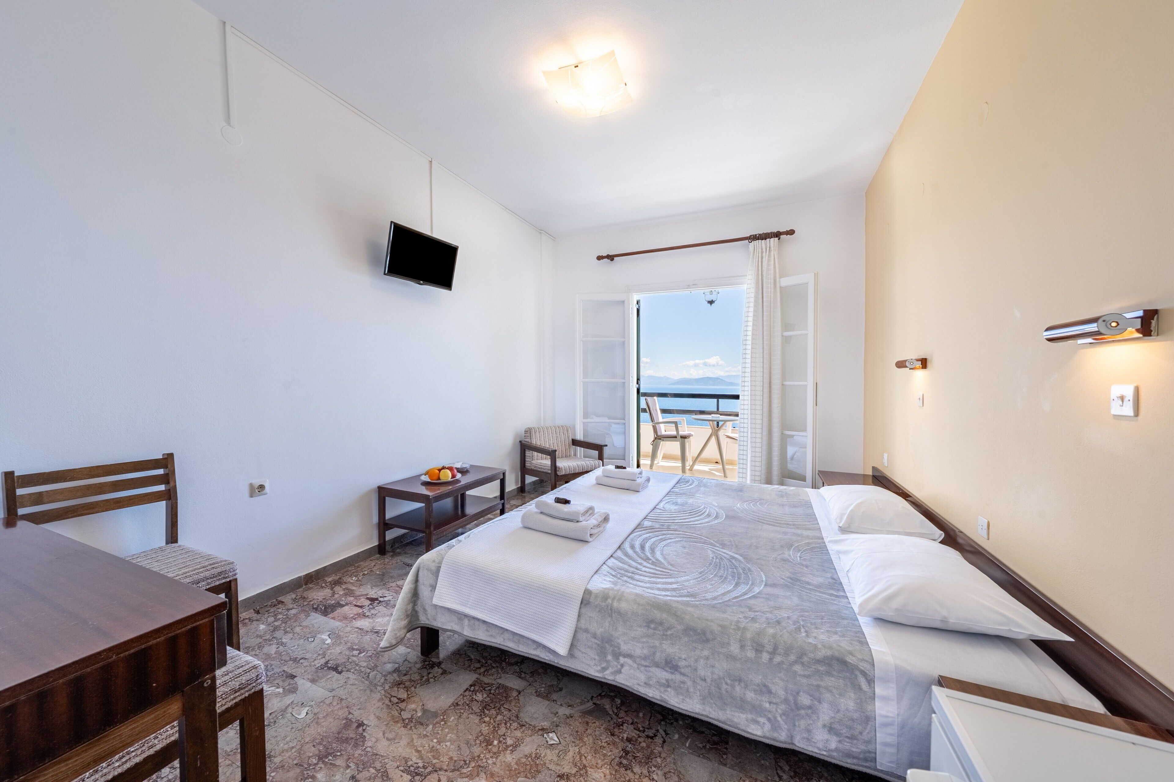 1 bedroom, iron/ironing board, WiFi (free), bed sheets