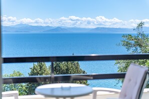 Property grounds - Room 'Sea View 3' with Private Terrace, Wi-Fi and Air Conditioning (Corfu)