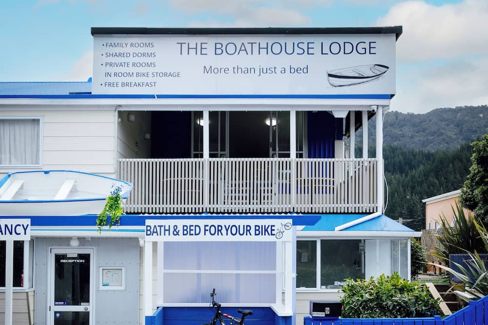 The Boathouse Lodge