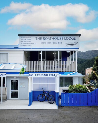 The Boathouse Lodge