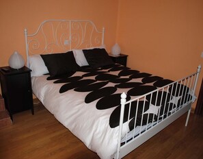 4 Schlafzimmer, kostenloses WLAN, Bettwäsche