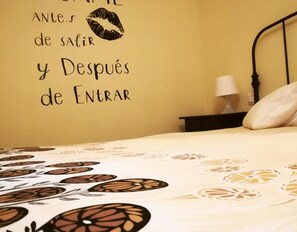 4 bedrooms, free WiFi, bed sheets - Country House 'La Viña 1' with Shared Terrace, Shared Garden and Wi-Fi (Cuzcurrita de Río Tirón)