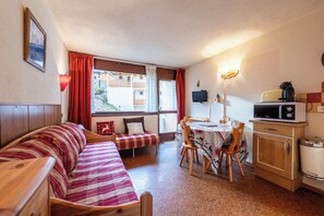 TV, DVD player, stereo