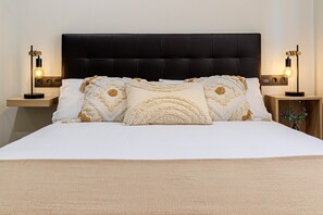 3 makuuhuonetta, silitysrauta/-lauta, ilmainen Wi-Fi, vuodevaatteet