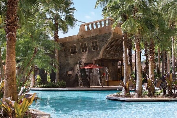 Pool - 2 Bedroom Deluxe Resort Condo Very Near Disney World Parks in Lake Buena Vista (Lake Buena Vista)