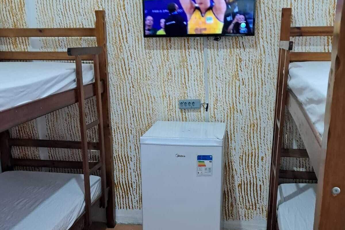 Basic Shared Dormitory | Iron/ironing board, free WiFi