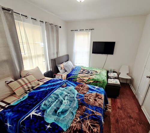 Divine Villa and Resort - 283 Lehigh 