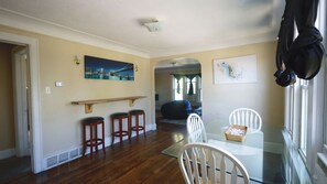 Comfort Duplex, Balcony | In-room dining