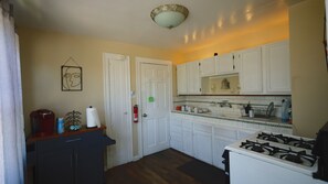 Comfort Duplex, Balcony | Private kitchen