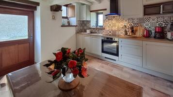 Frigorifero, forno, lavastoviglie, macchina per tè/caffè