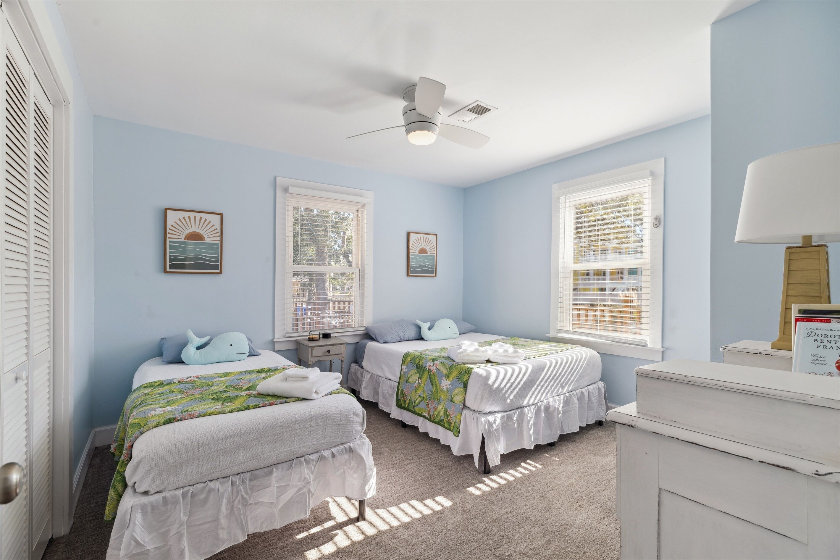 2 bedrooms, desk, iron/ironing board, travel cot