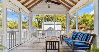 New Listing | Cozy Cottage | Fully Fenced Yard