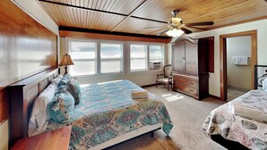Hus (4 Bedrooms) | Diverse