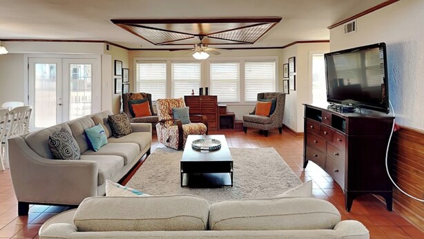 Hus (4 Bedrooms) | Diverse