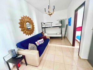2 habitaciones, tabla de planchar con plancha y wifi gratis 