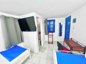 2 bedrooms, iron/ironing board, free WiFi, bed sheets - Sunset Suite: Charming 2-bedroom apartment with WiFi, AC in Center of Mykonos (Mikonos)