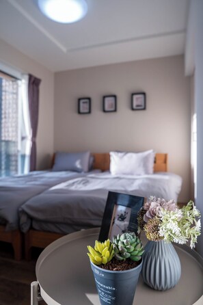 3 chambres, fer et planche à repasser, accès au Wi-Fi (inclus)