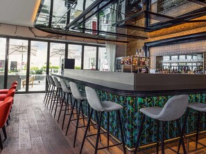 Bar (in der Unterkunft)