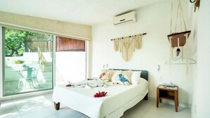 Luxury Cottage, Lake View - Luxury House Pool fire Pit & Lake view (Jojutla)