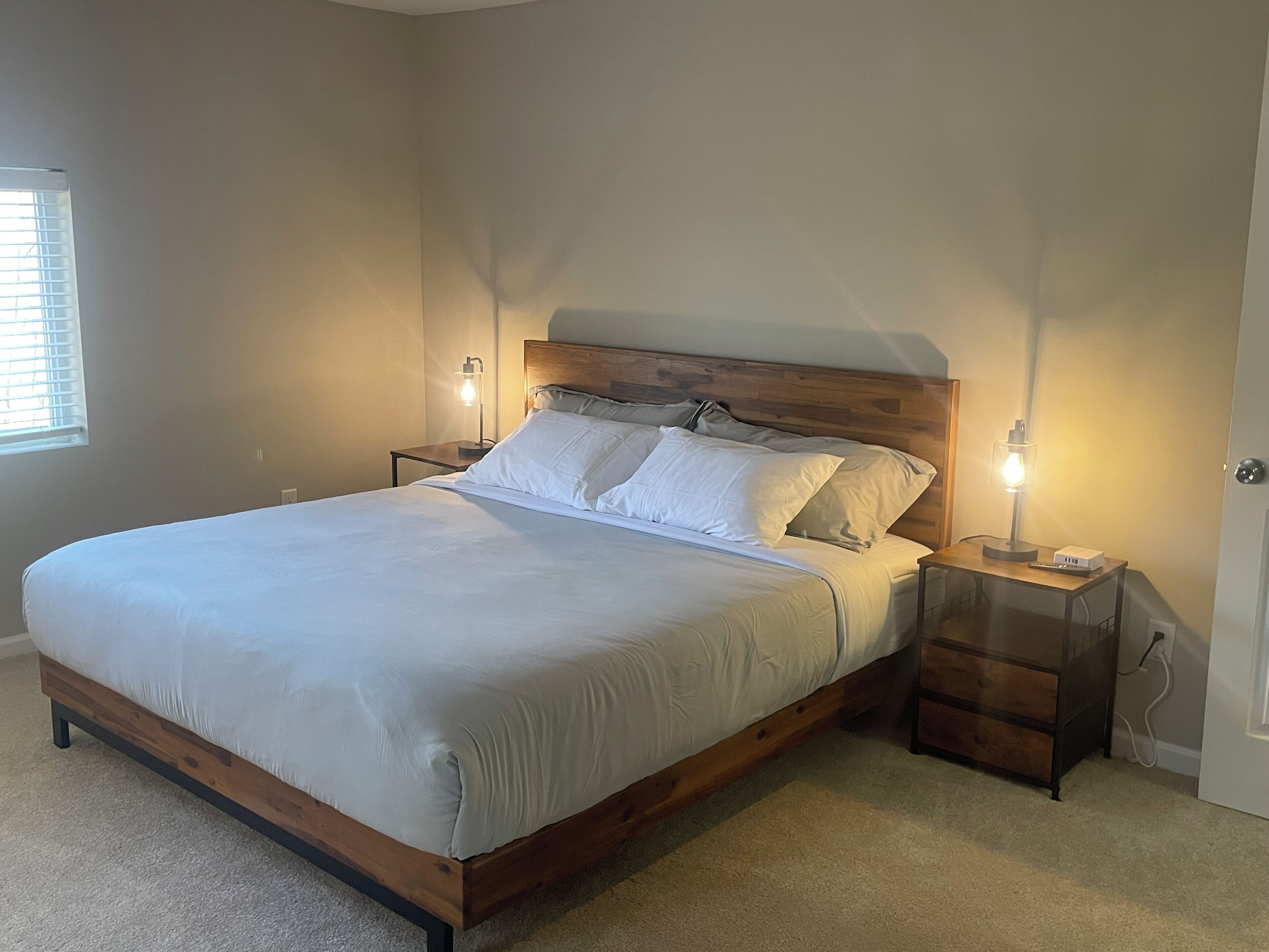 5 bedrooms, in-room safe, iron/ironing board, WiFi