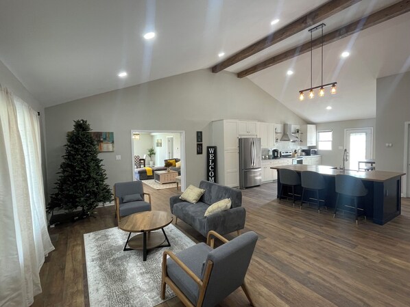 Smart TV, fireplace, table football, ping pong