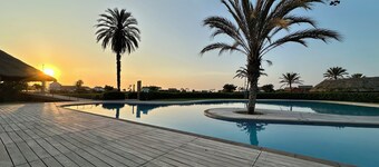 Charming 2-bedroom cottage in Warm Chincha with WiFi and Pool