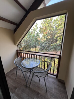 Dining - Charming 2-bedroom cottage in Warm Chincha with WiFi and Pool (Chincha Baja)