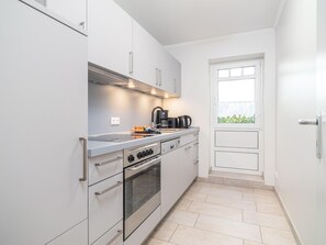 Geladeira, fogão, cooktop, lava-louças