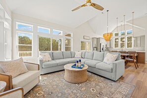 Smart TV, table tennis - Bubbles Up: Private Pool, Hot Tub, Currituck Club Resort (Corolla)