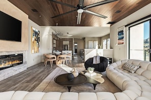 Smart TV, fireplace, stereo - Suncrest by Fieldtrip - JT Modern w Pool and Views (Joshua Tree)