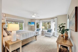 6 habitaciones, tabla de planchar con plancha y cuna de viaje 