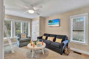 Smart TV, table tennis, books