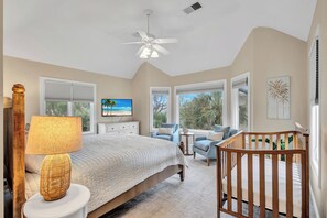 6 bedrooms, iron/ironing board, travel crib, free WiFi