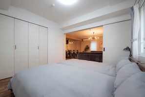 2 bedrooms, iron/ironing board, free WiFi