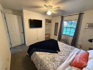 2 bedrooms, iron/ironing board, free WiFi