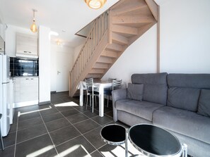 TV - Bright villa 6 ppl, garden, close to the sea (Sérignan)