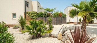 Bright villa 8 ppl, garden, close to the sea